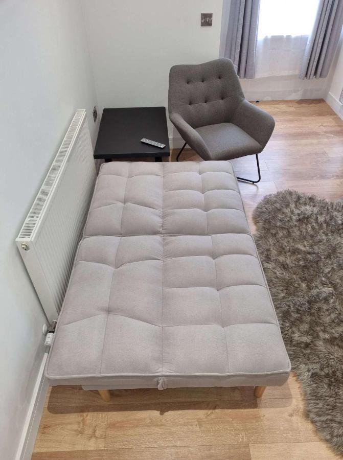 Lmk, Spacious 1 Bedroom Ground Floor Apartment, Ev Charger, Free Parking Wi-Fi, Great Location Belfast Ngoại thất bức ảnh