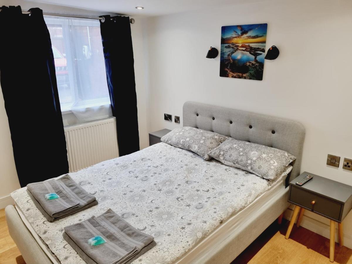 Lmk, Spacious 1 Bedroom Ground Floor Apartment, Ev Charger, Free Parking Wi-Fi, Great Location Belfast Ngoại thất bức ảnh