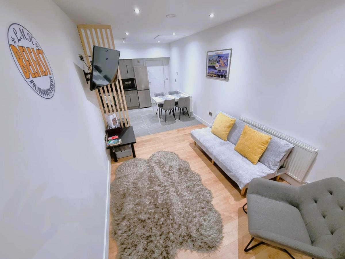 Lmk, Spacious 1 Bedroom Ground Floor Apartment, Ev Charger, Free Parking Wi-Fi, Great Location Belfast Ngoại thất bức ảnh